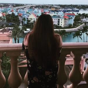 Meet your Posher, Lillian